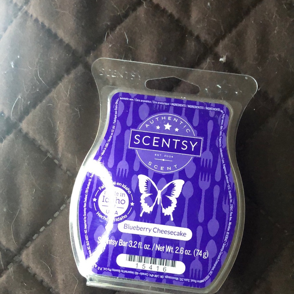 Brand new wax bar Scentsy Blueberry Cheesecake